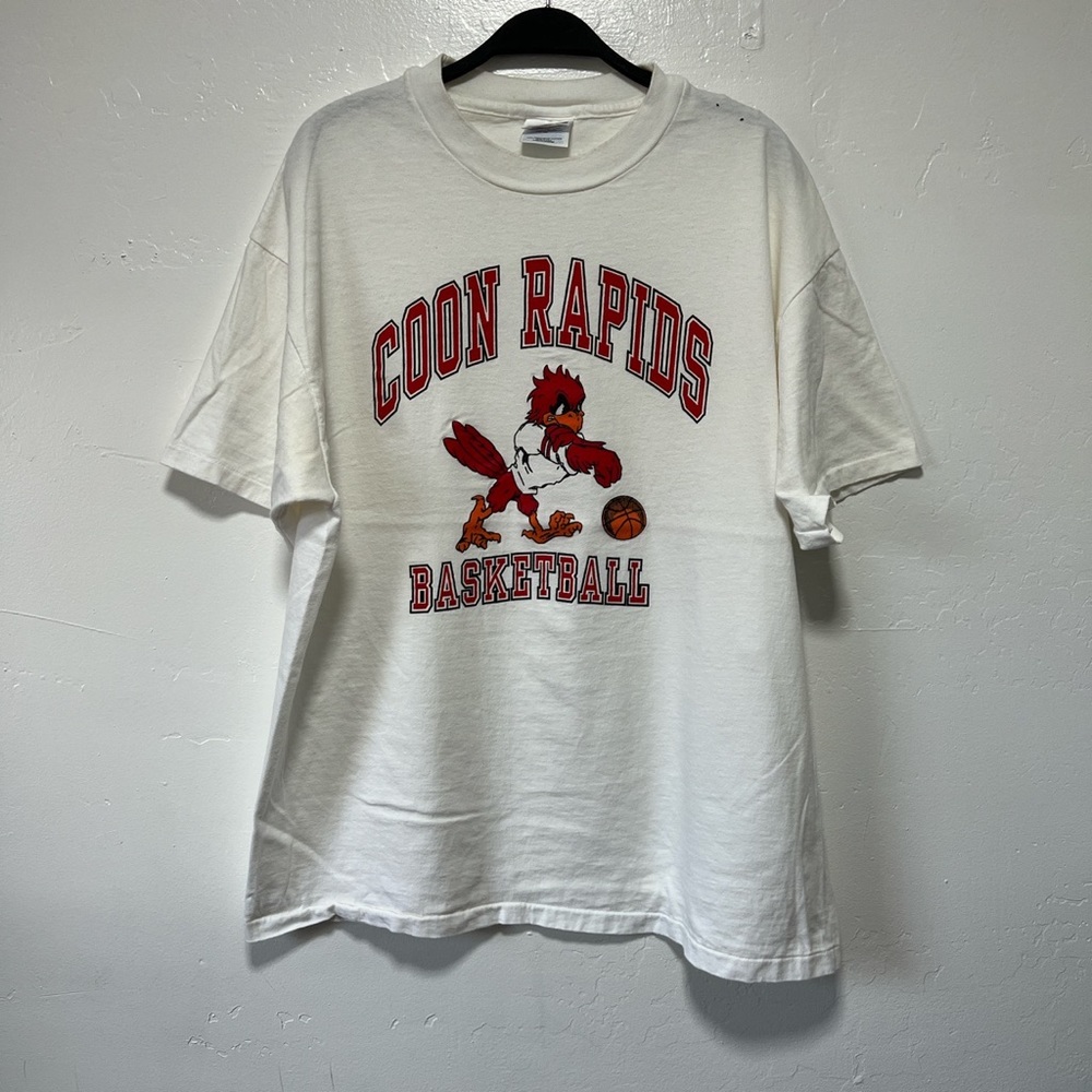 Vintage Coon Rapids Cardinals Minnesota Basketball Mascot T-shirt